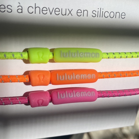 RARE❤️‍?NWT LULULEMON 3 pack trio SILICONE HAIR TIES main image 14